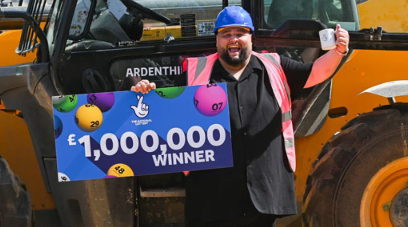 Адам Лопес выиграл £1 000 000 и попал в больницу