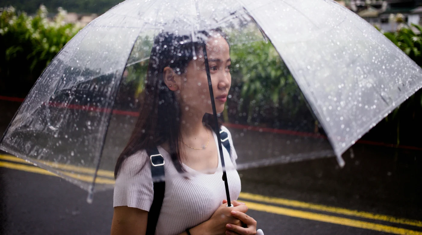 Девушка под дождем - Тайвань