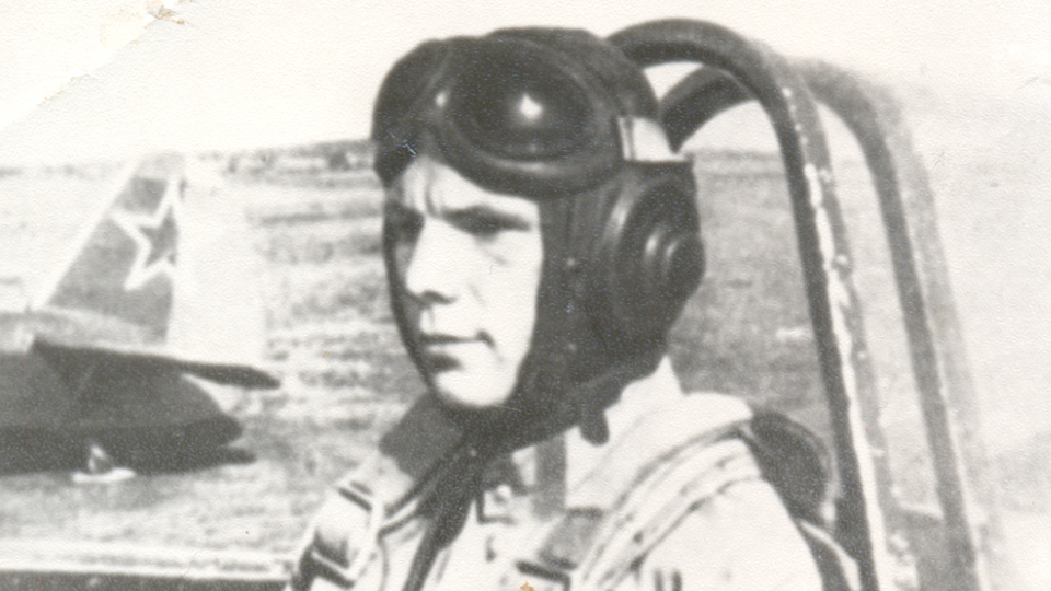 Юрий Гагарин летчик
