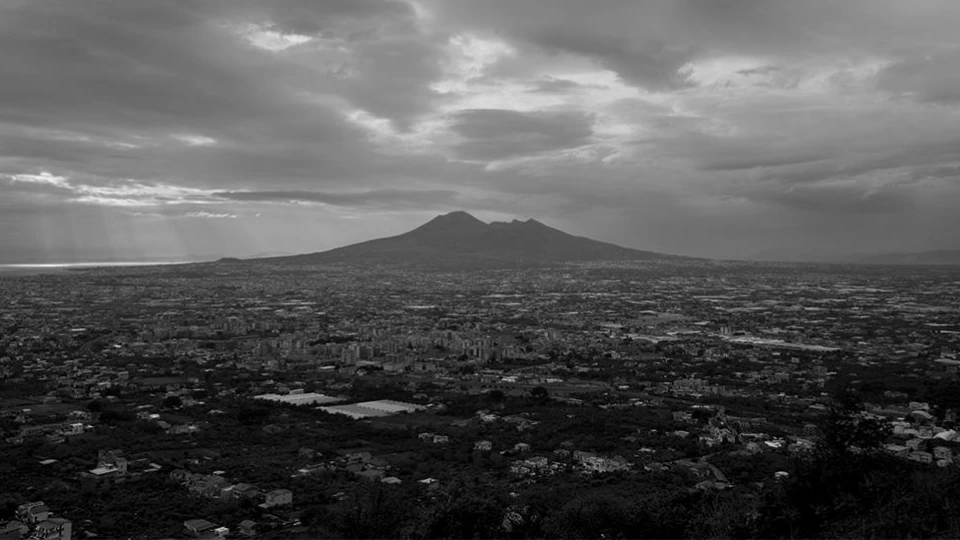 Кадр из фильма «Под облаками»