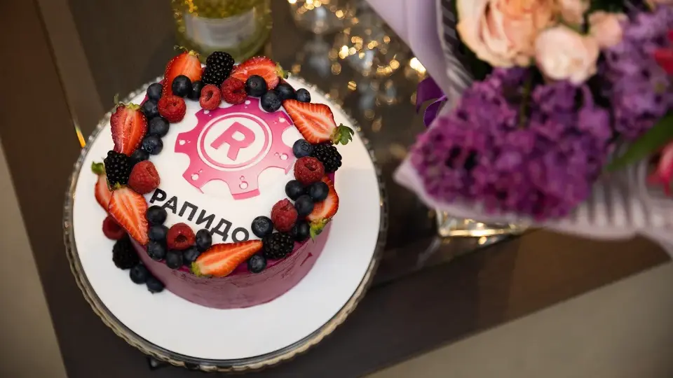 Торт для победительницы лотереи «Рапидо» Торт для победительницы лотереи «Рапидо»