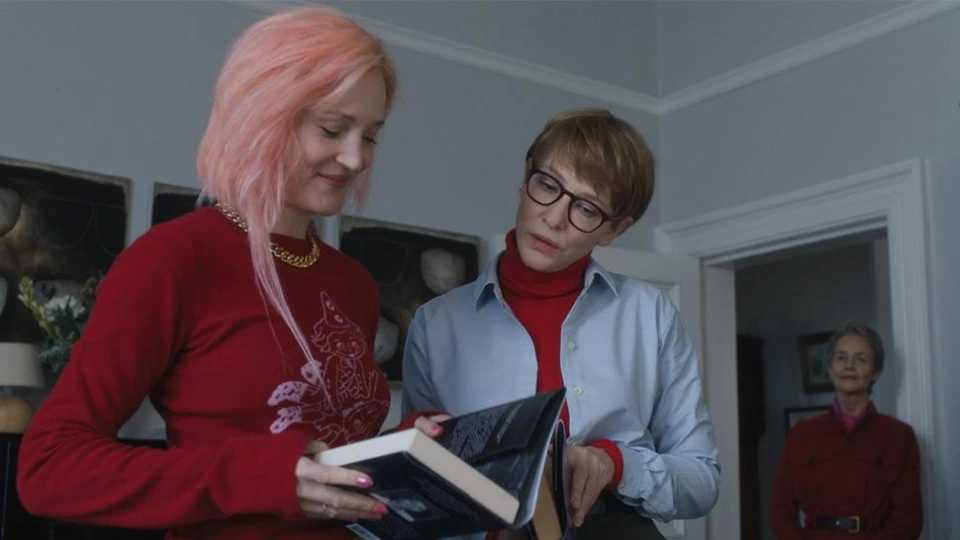 Кадр из фильма Джима Джармуша «Отец, мать, сестра, брат»