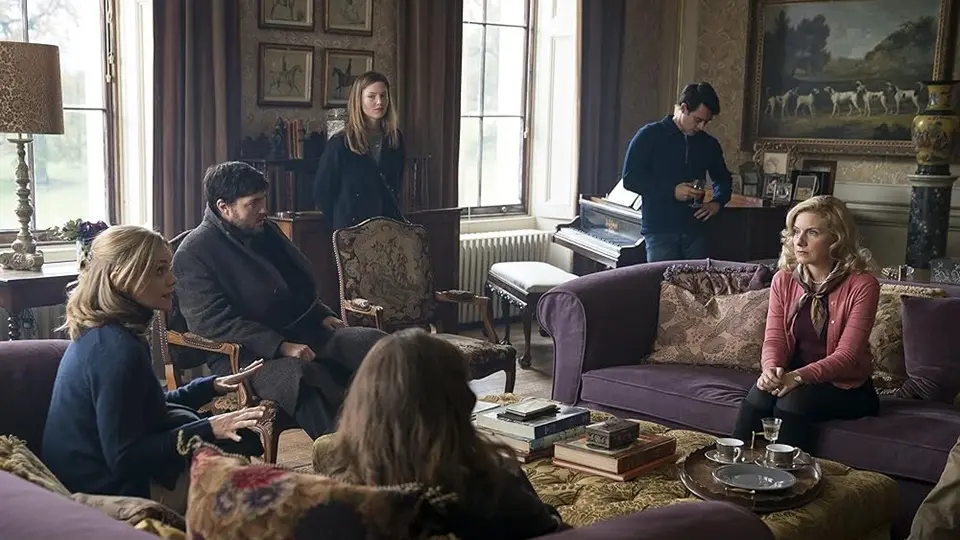 Кадр из сериала о Корморане Страйке