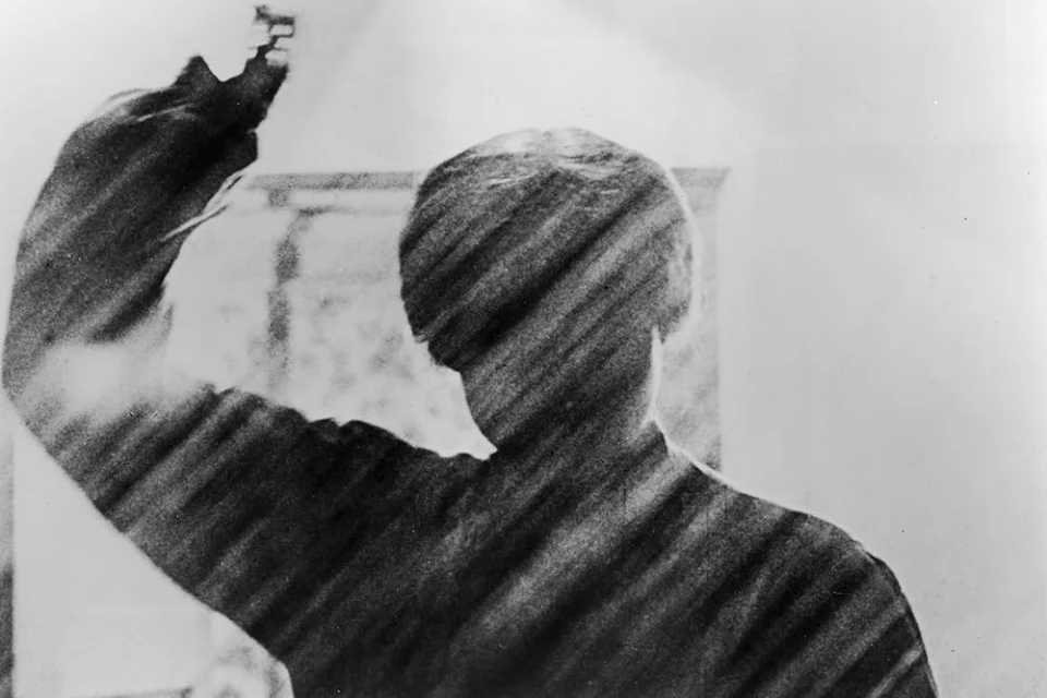 Убийца в ванной - фильм «Психо» Убийца в ванной - фильм «Психо»
