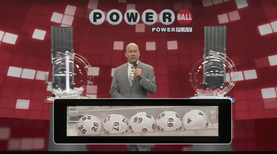 Запись розыгрыша Powerball, в котором был выигран миллиард долларов 12 августа 2026