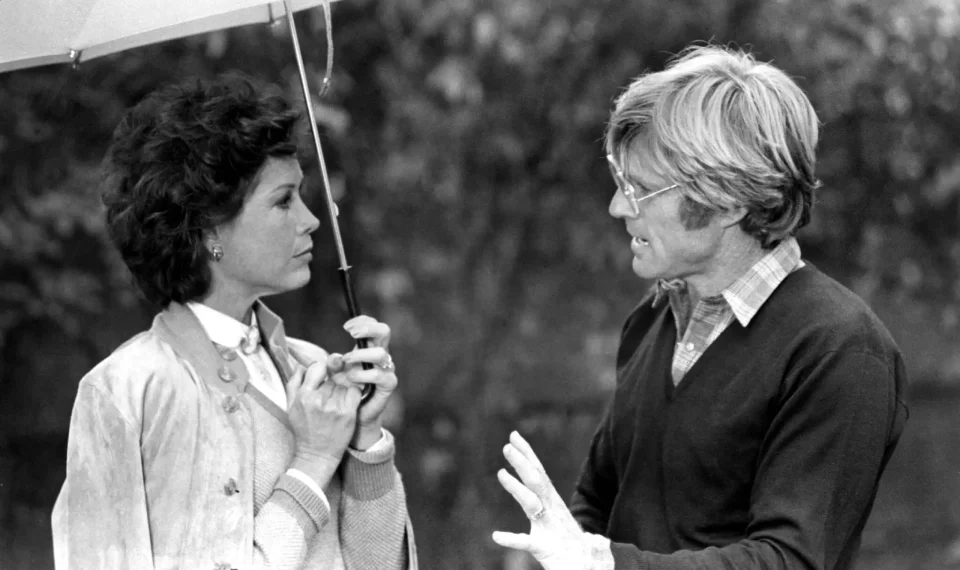 Роберт Редфорд и Мэри Тейлор Мур на съемках фильма «Обыкновенные люди» (1980)