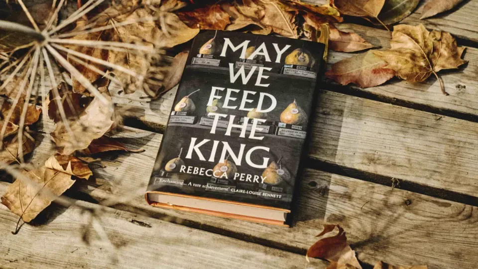 Книга May We Feed the King («Можем ли мы накормить короля?») — Ребекка Перри
