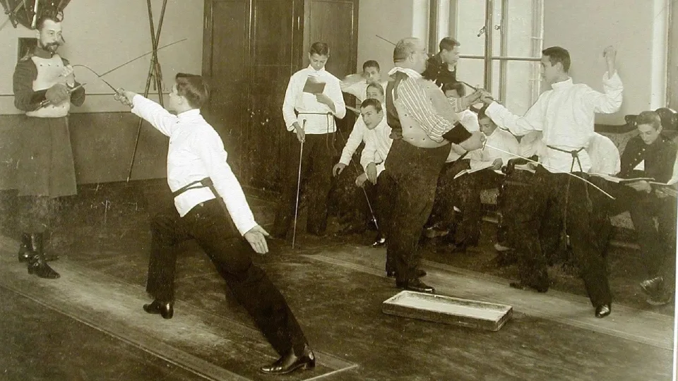 Урок фехтования в Санкт-Петербурге, 1904-1907