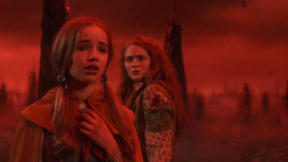 Холли и Макс сбегают из мира Векны